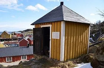 Kemping Nusfjord Rorbuer 3*