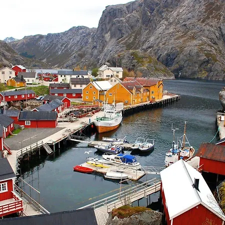 Kemping Nusfjord Rorbuer 3*