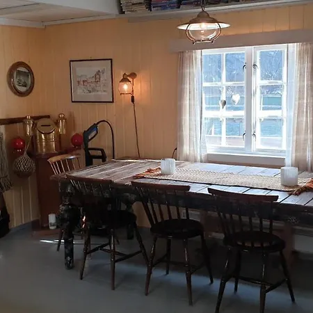 Camping Nusfjord Rorbuer Ramberg