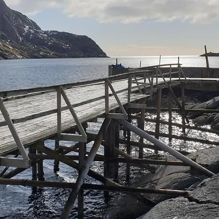 Nusfjord Rorbuer Kemping 3*